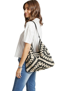 WOVEN SHOULDER BAG