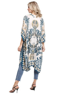 BEAUTIFUL PATTERNED KIMONOS